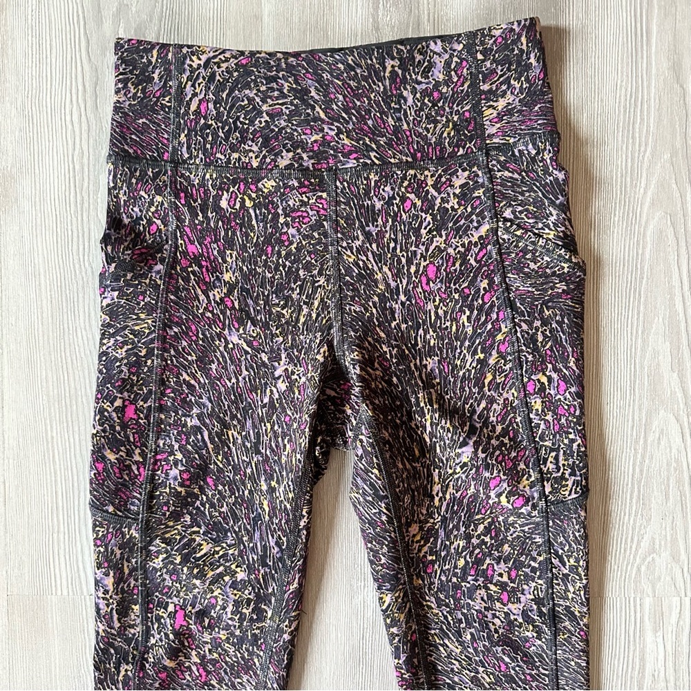 Lululemon Invigorate High-Rise Tight 25" - Picture 5 of 14